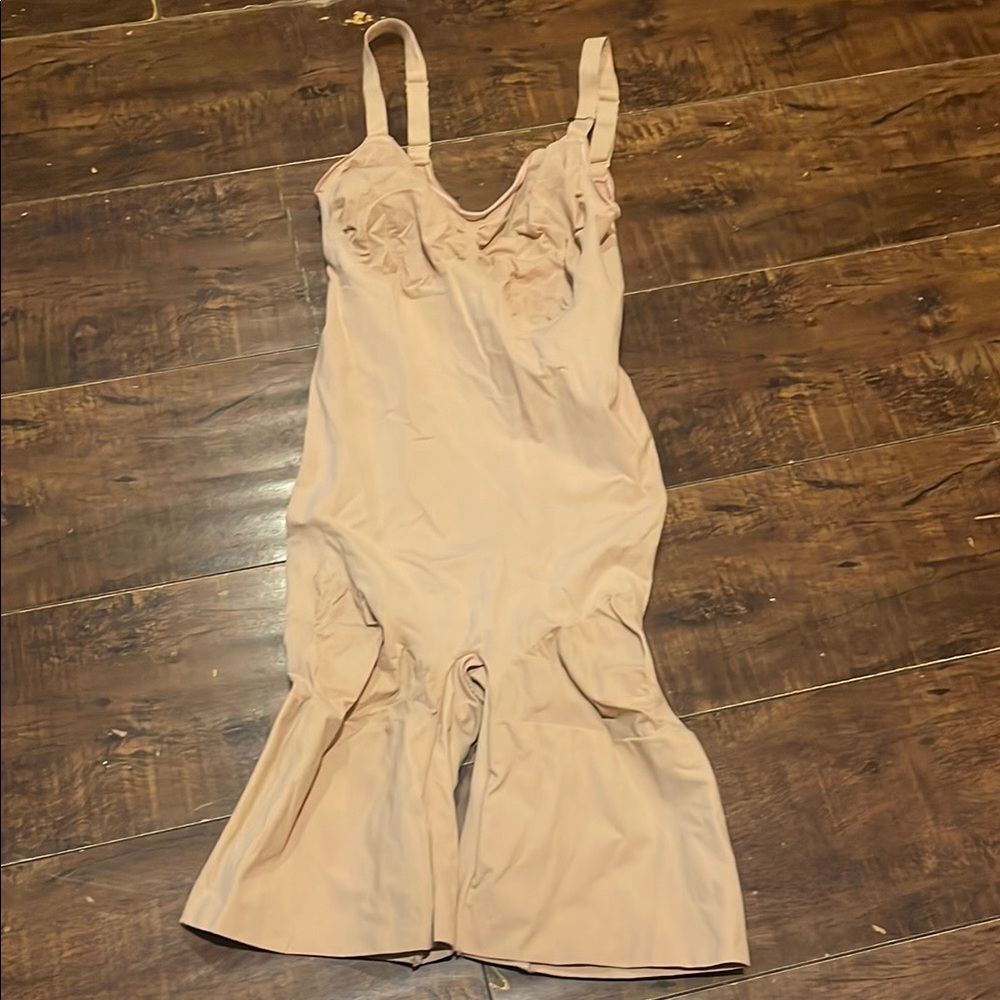 Skims seamless sculpt MID THIGH BODYSUIT - Picture 5 of 8